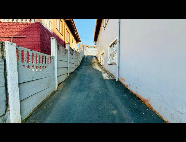 5 BEDROOM HOUSE FOR SALE IN MOBENI HEIGHTS